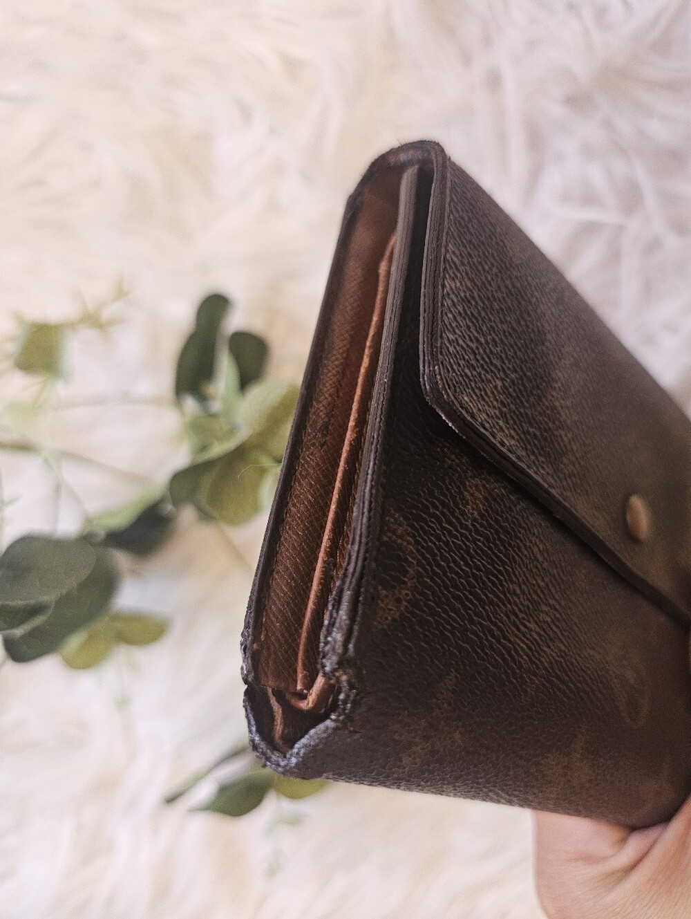 Louis Vuitton Portè Tresor Vintage Compact Trifold Wallet - Picture 14 of 16